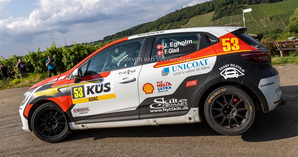 Jacob Egholm fra Kirke-Hyllinge vandt i sin Renault Clio Rally5 Dansk Rally Clubs DRC Cup1.
(Foto: Steven Van Veenendaal)